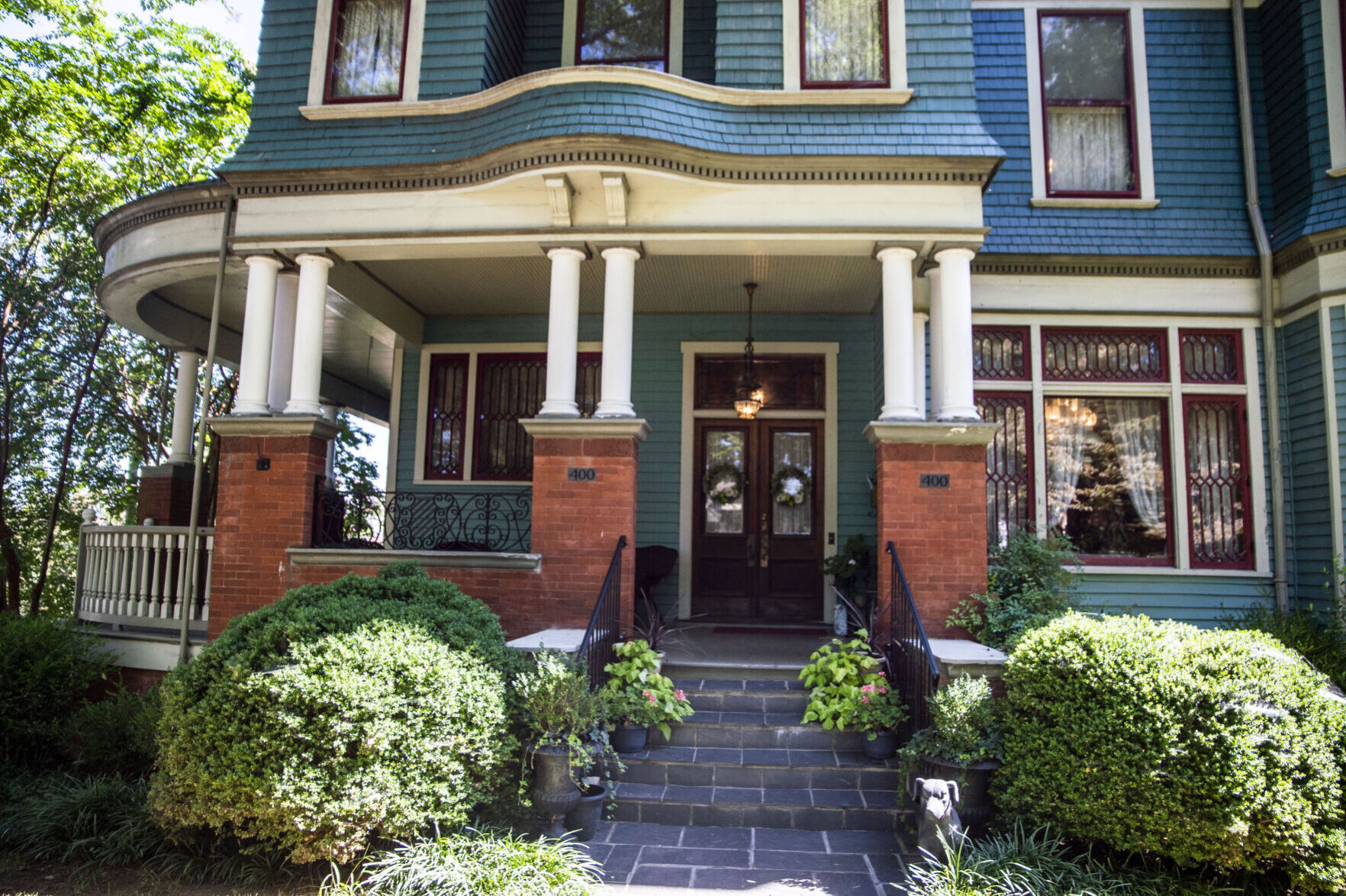 400 Madison St